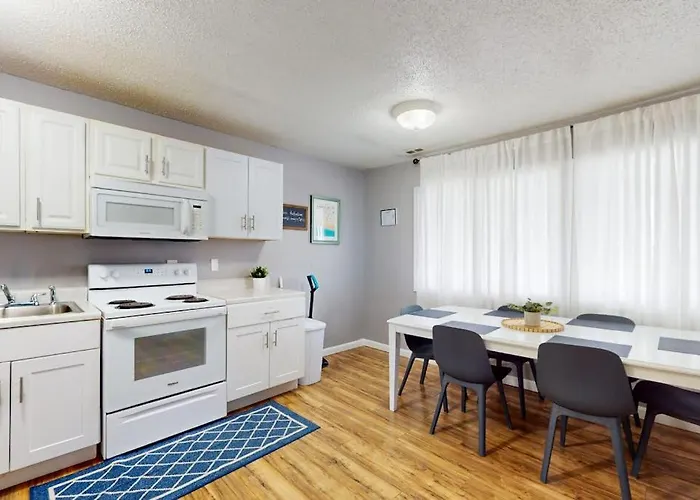 Jocelyn Manor Unit 85